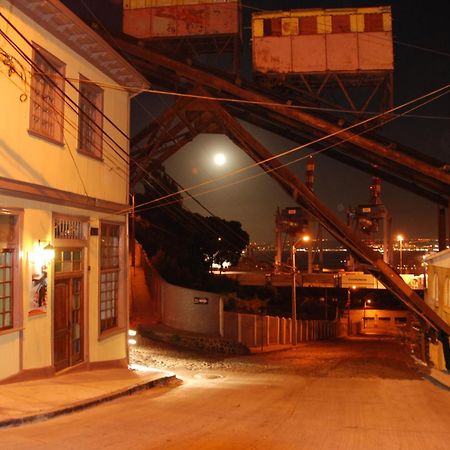 Hostal Recuerdos De Familia Valparaíso Zewnętrze zdjęcie